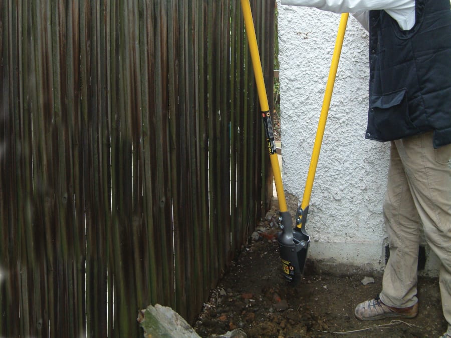 Roughneck 68250 Post Hole Digger