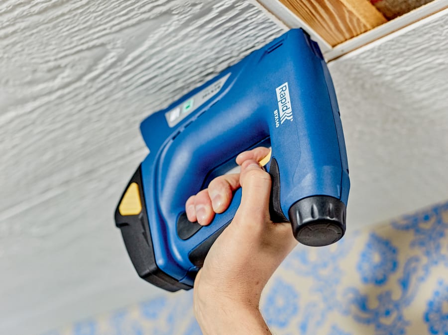 Rapid 5001388 BTX140 7.2V Li-ion Stapler / Nailer with 1 × 7.2V Battery
