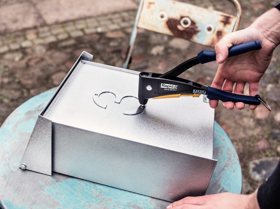 Rapid 5001440 4.8 x 25mm Rivets (Box 200)