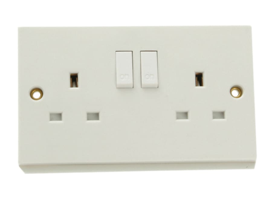 Smj PPSK2GSW 2-Gang Switched Socket 13A Trade Pack
