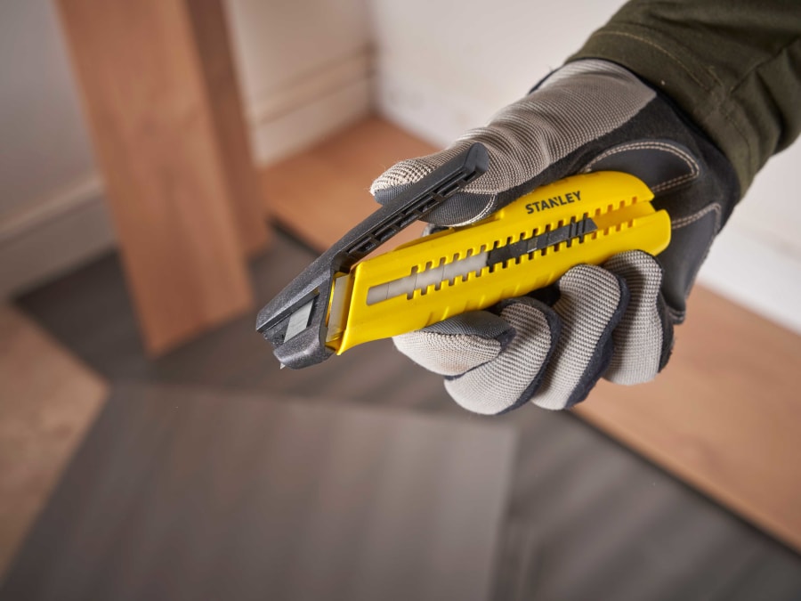 Stanley Hand Tools Stanley STHT104890 18mm Slide Snap-Off Knife with Blade Breaker