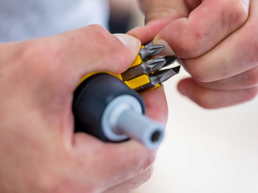 Stanley Hand Tools Stanley 066358 Stubby Ratchet Screwdriver with Bits