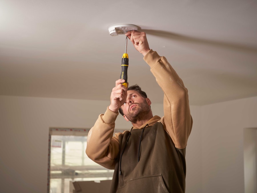 Stanley 068010 Multibit Ratchet Screwdriver with 10 Bits