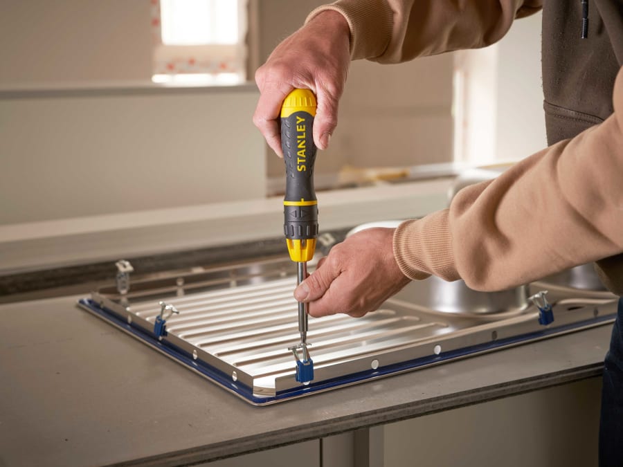 Stanley 068010 Multibit Ratchet Screwdriver with 10 Bits