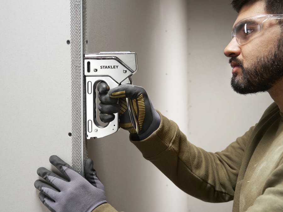 Stanley Hand Tools 6TR110 Heavy-Duty Sharpshooter Staple Gun