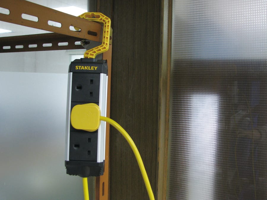 Stanley Electrical Stanley SXECFA1AHFE 3-Gang Powerboard with Foldable Hook 3m