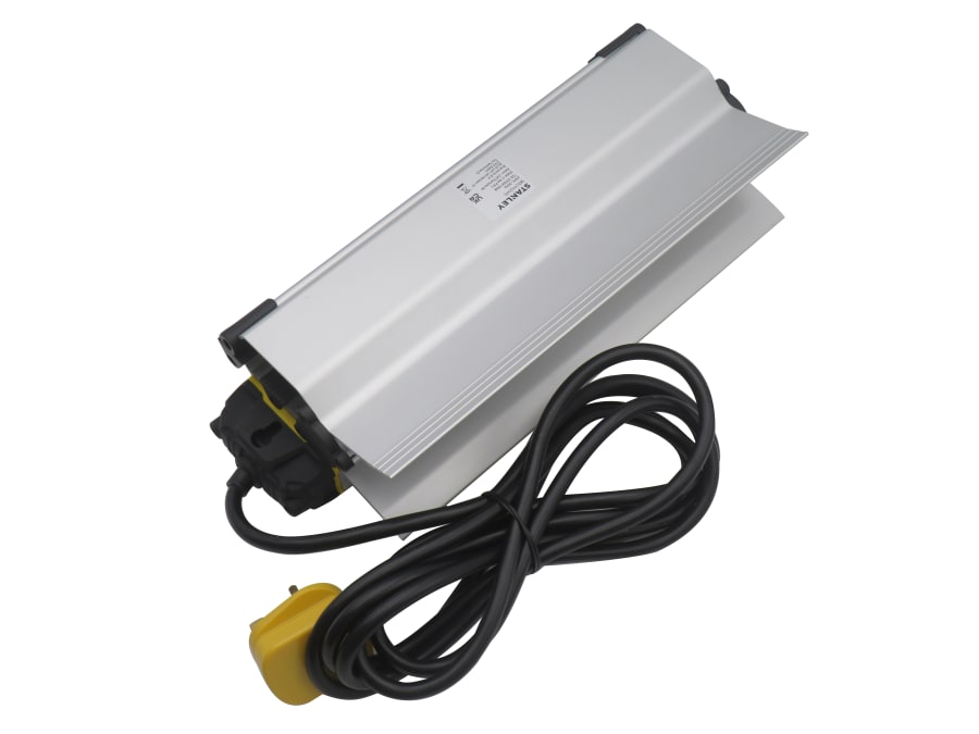 Stanley Electrical Stanley SXECFH2IHFE 4-Gang IP20 Powerboard with Clamp 3m