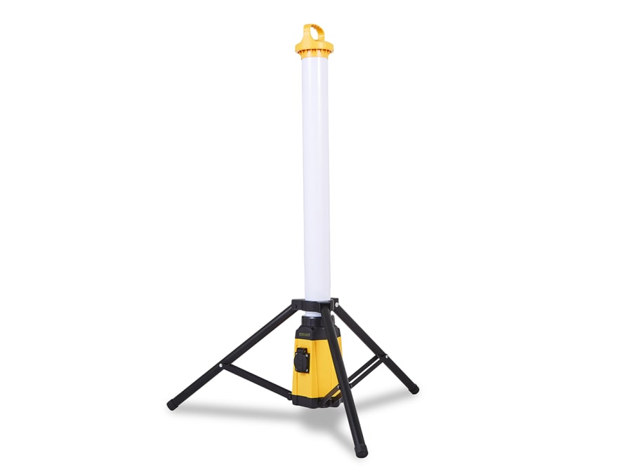 Stanley Lighting SXLS37673E Area Light with Outlet Socket 4000 Lumens