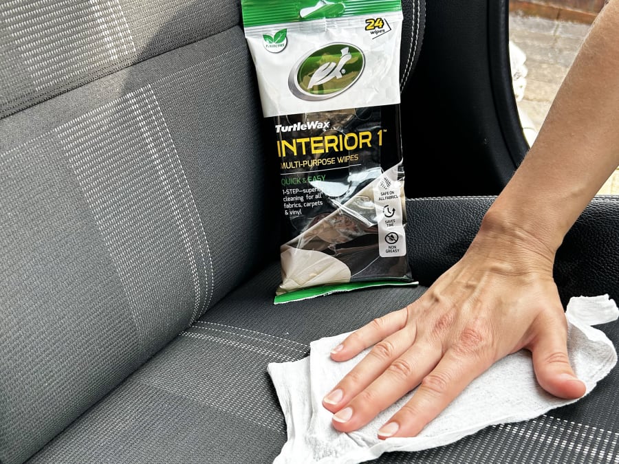 Turtle Wax 54070 Interior 1 Multi-Purpose Wipes