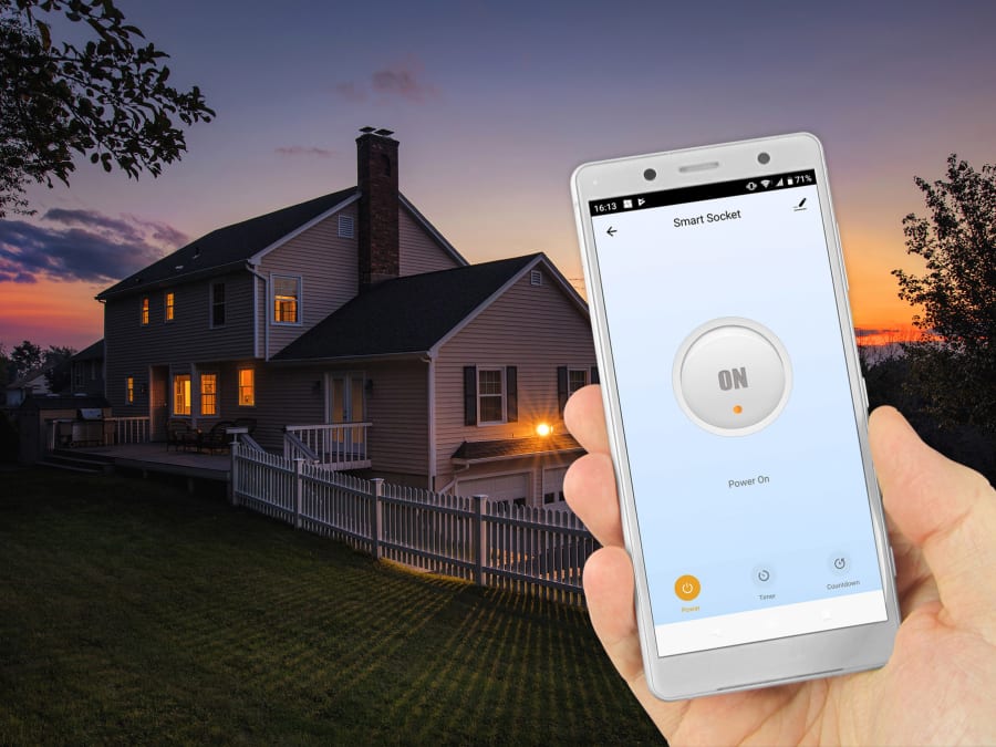 Uni-com 66774 Wi-Fi Smart Socket