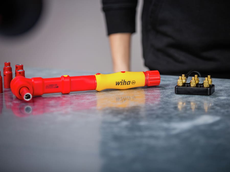 Wiha 43126 1/4in Drive Torque Wrench 5-25Nm