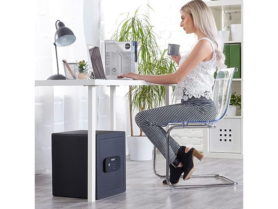 Yale Locks Yale YSB400EB1 Premium Office Safe