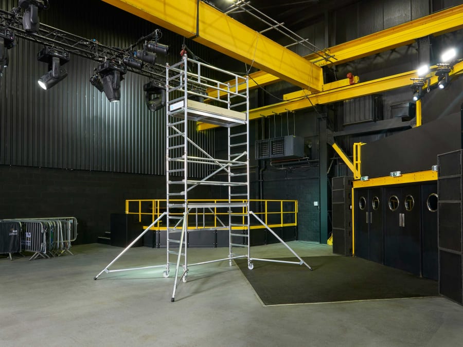 Zarges 5535142 PaxTower 3T with Toeboards & Stabilisers Platform Height 3.6m