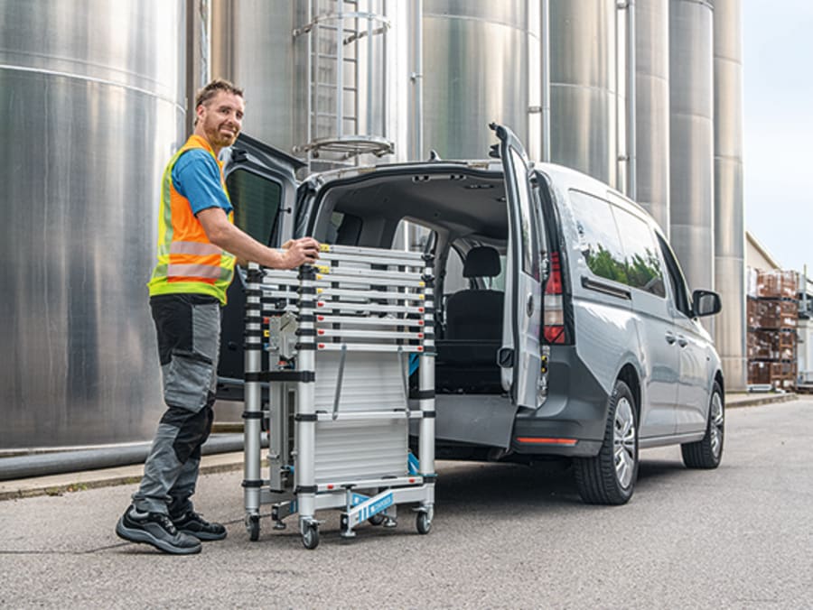 Zarges TT002 Aluminium Telescopic Scaffold Tower with Toeboards