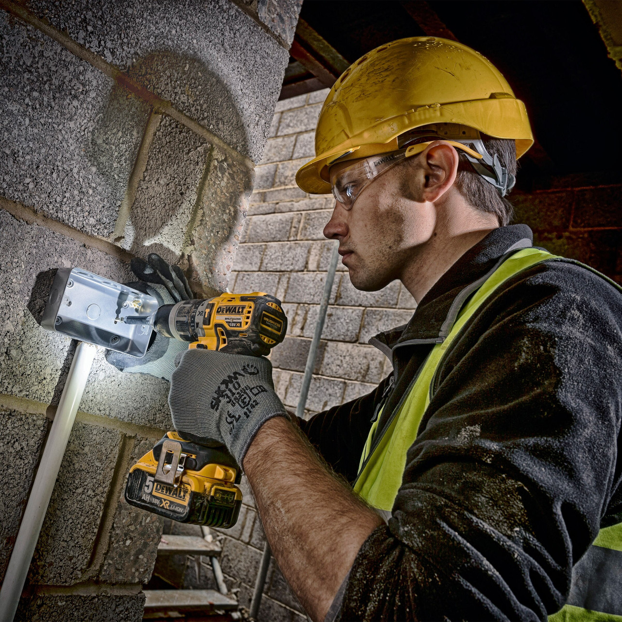 Dewalt DCD796N 18V XR Brushless Combi Drill