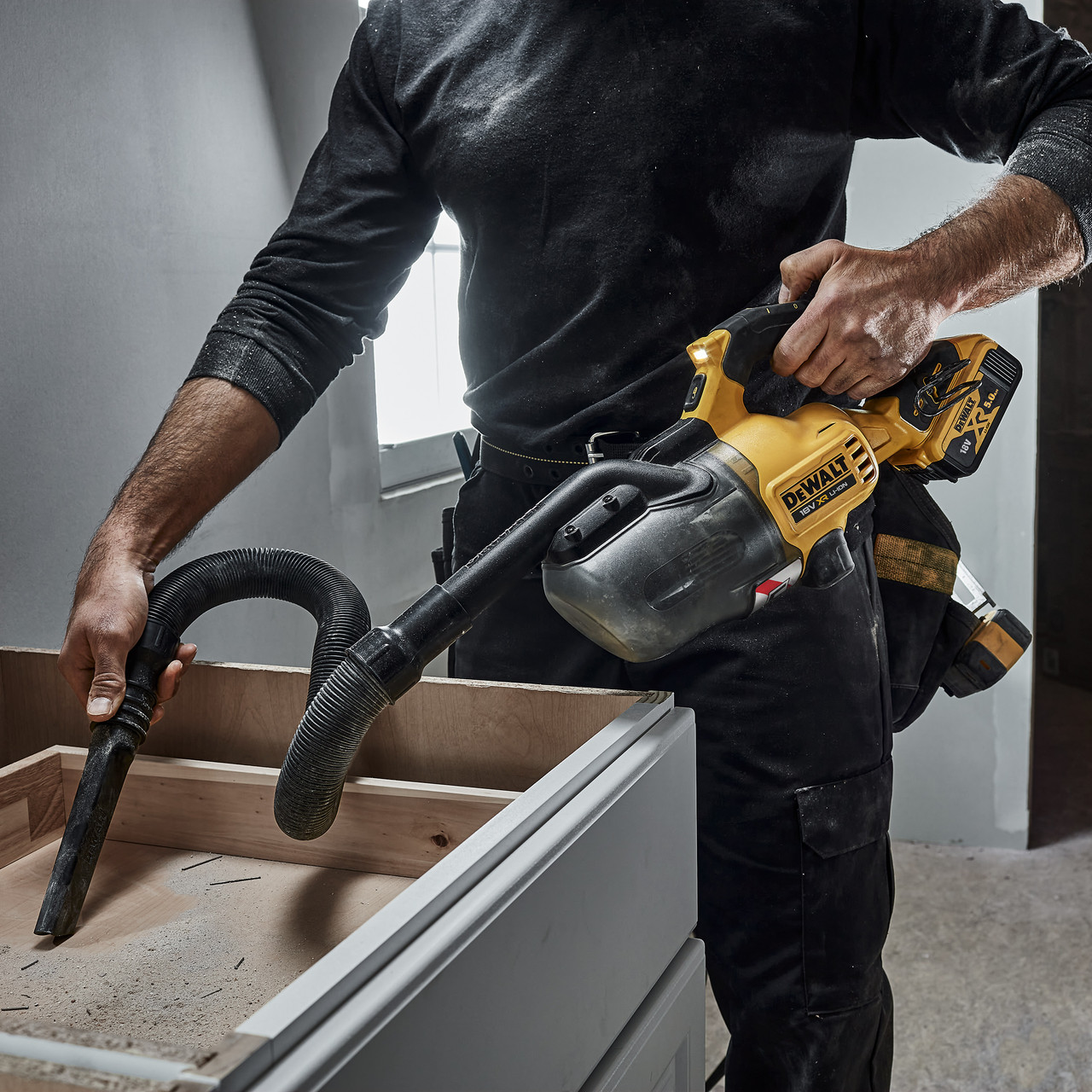 Dewalt DCV501LNXJ 18V L-Class Stick Vacuum