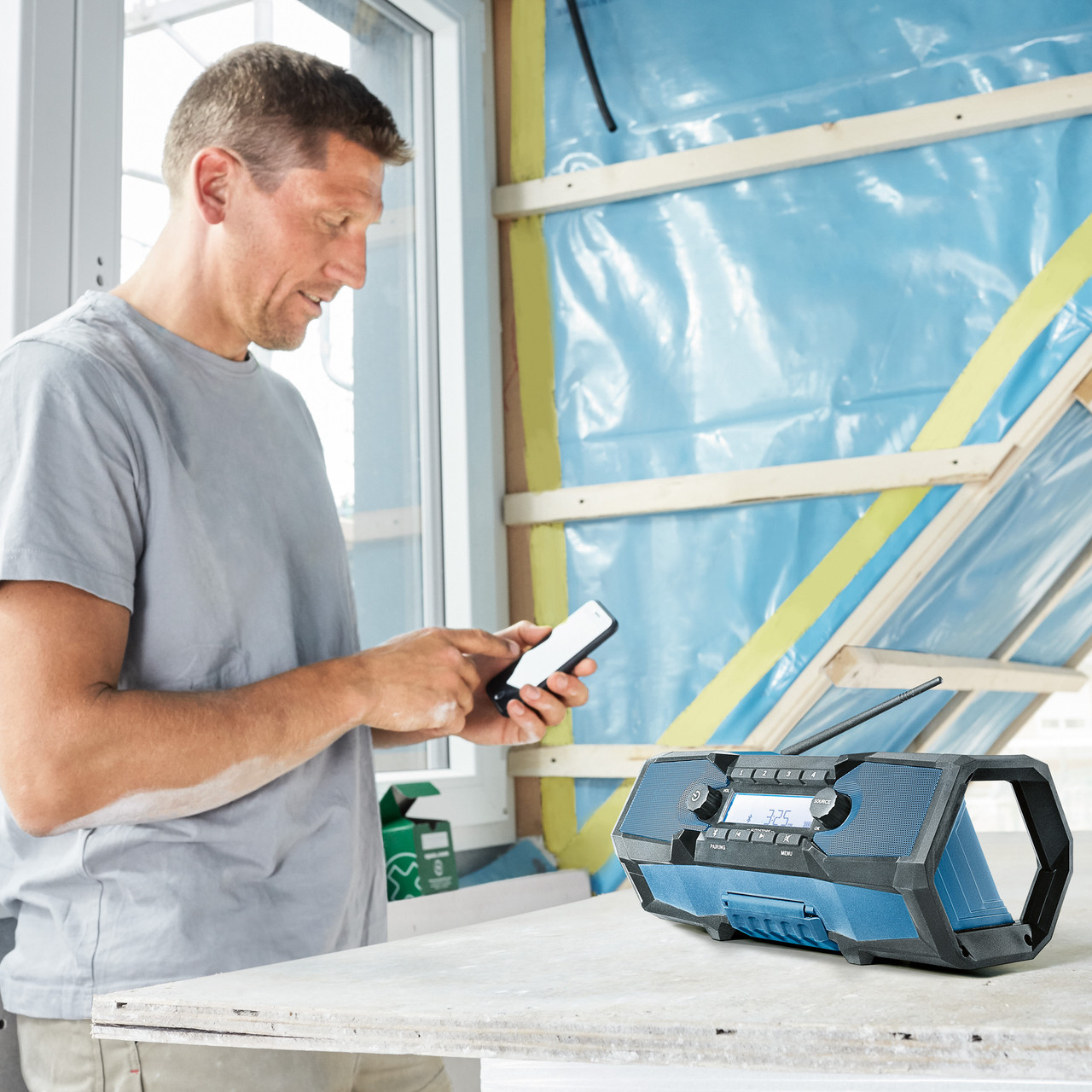 Bosch GPB 18V-2 C Professional Bluetooth Radio 240V