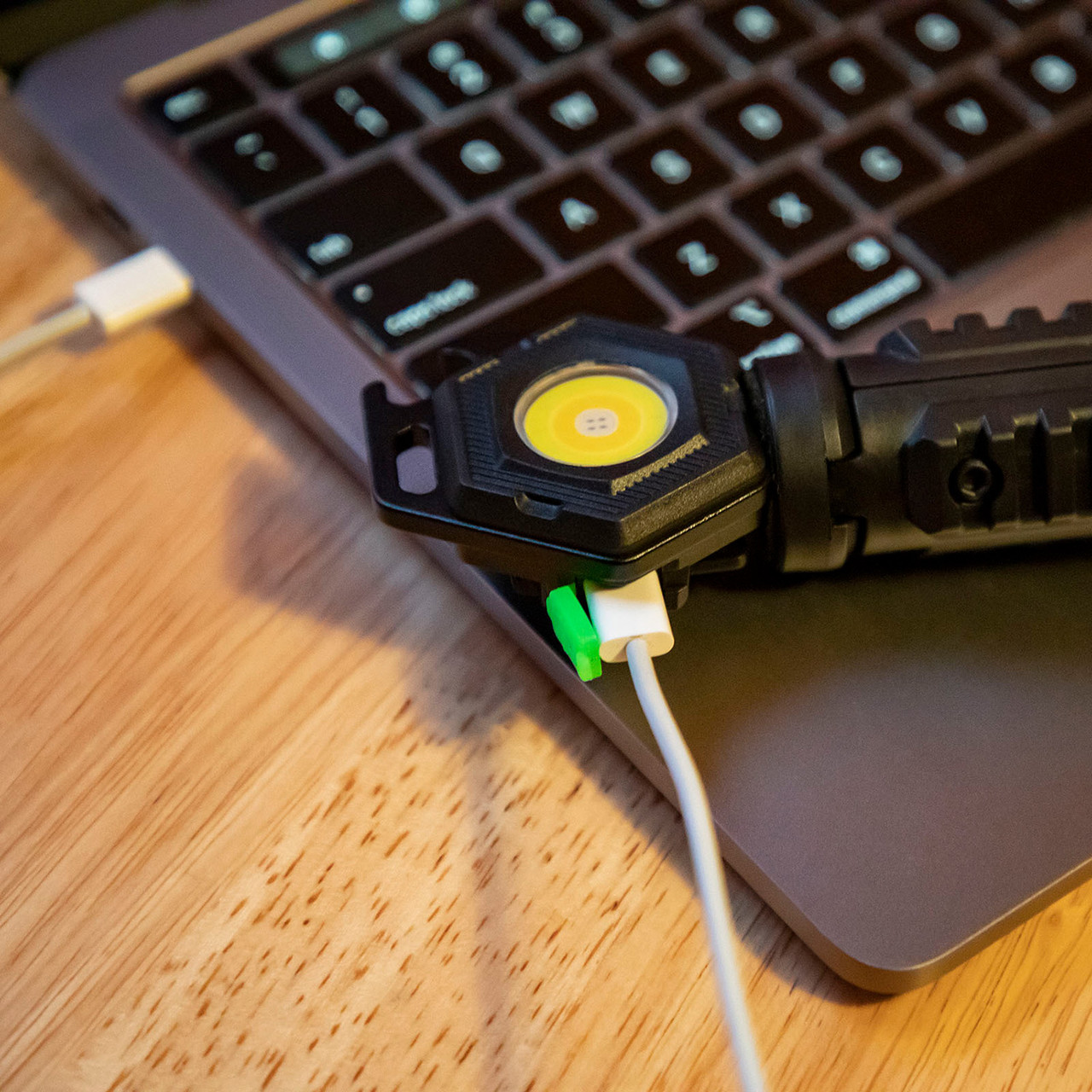 Litezall 26215 Compact Work Light with Tripod 500 Lumens