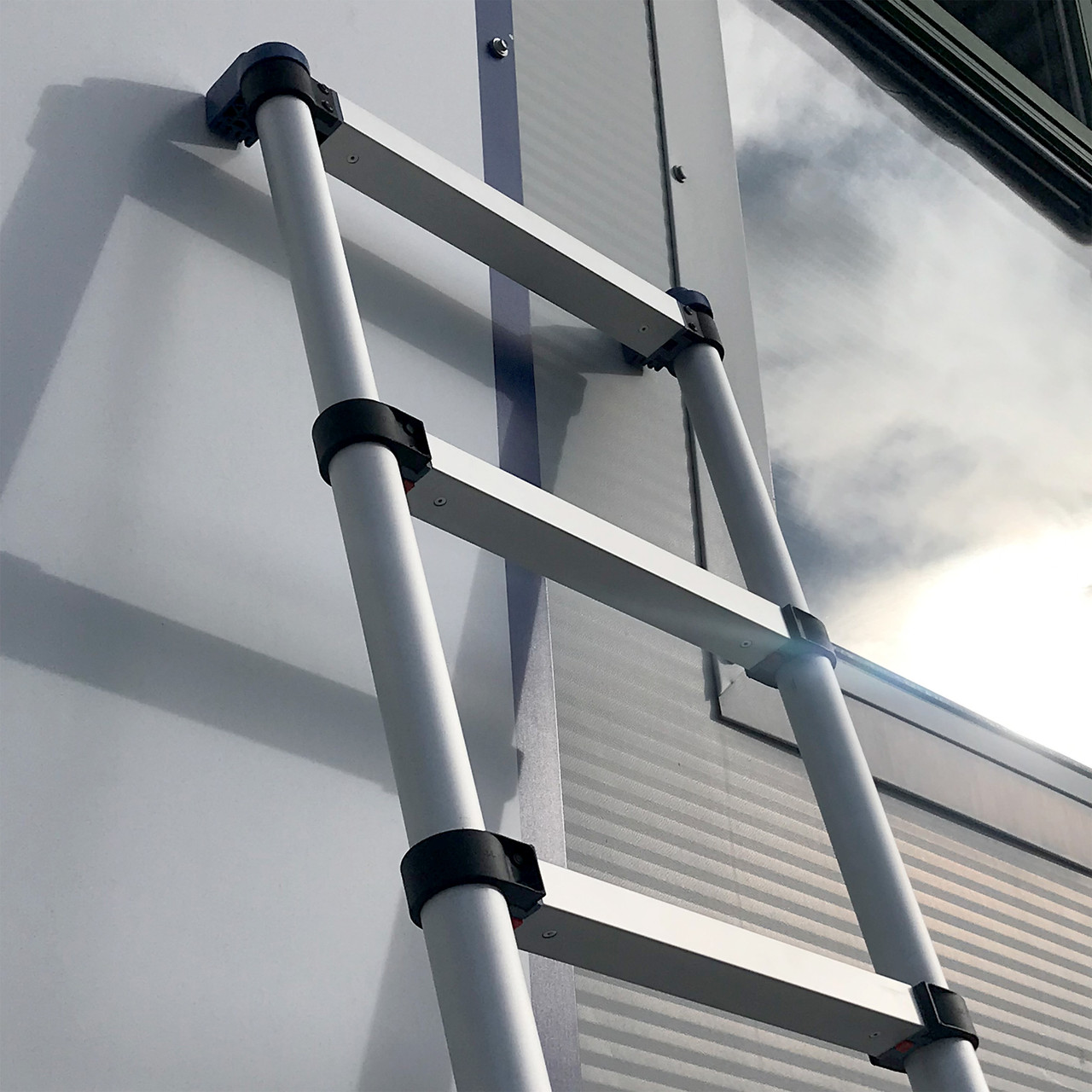 Buildcraft SR10102 3.2m Telescopic Ladder with Folding Feet