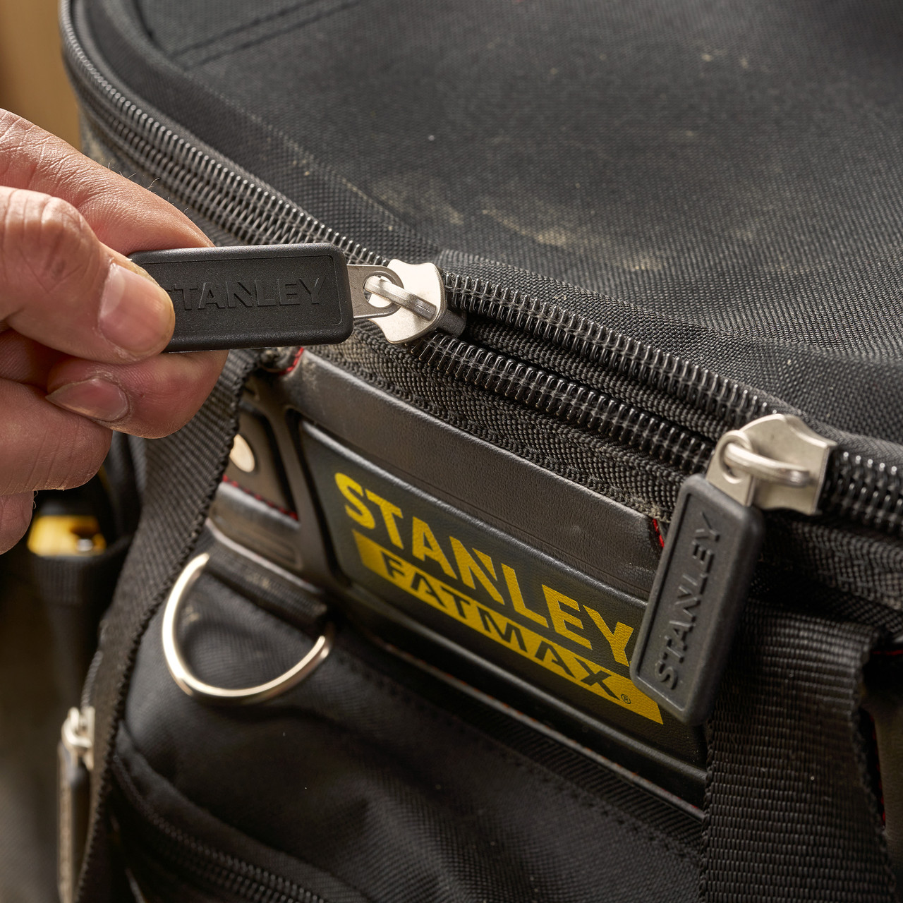 Stanley FMST170749 20'' Round Top Rigid Tool Bag