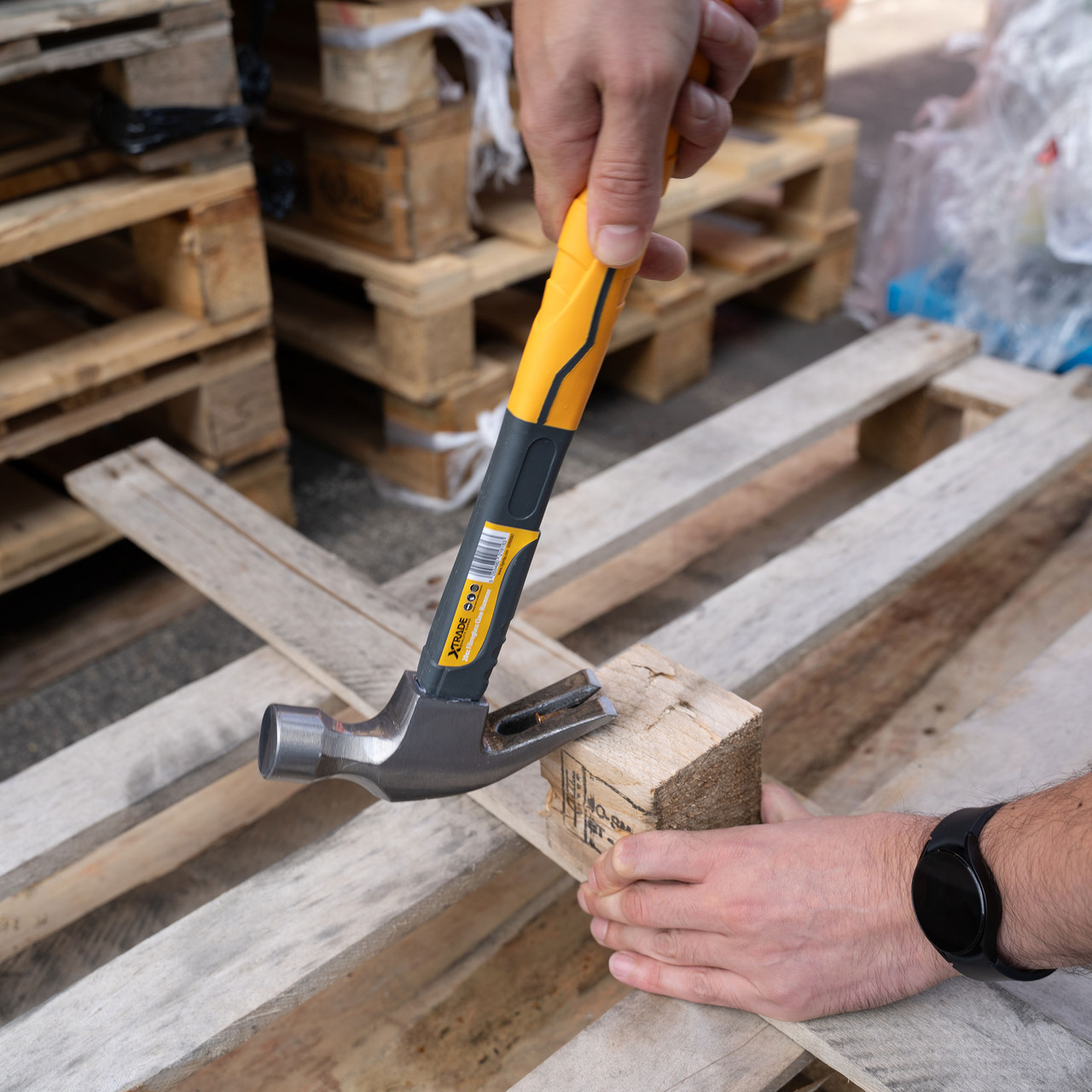 Xtrade X0900085 8oz Fibreglass Claw Hammer