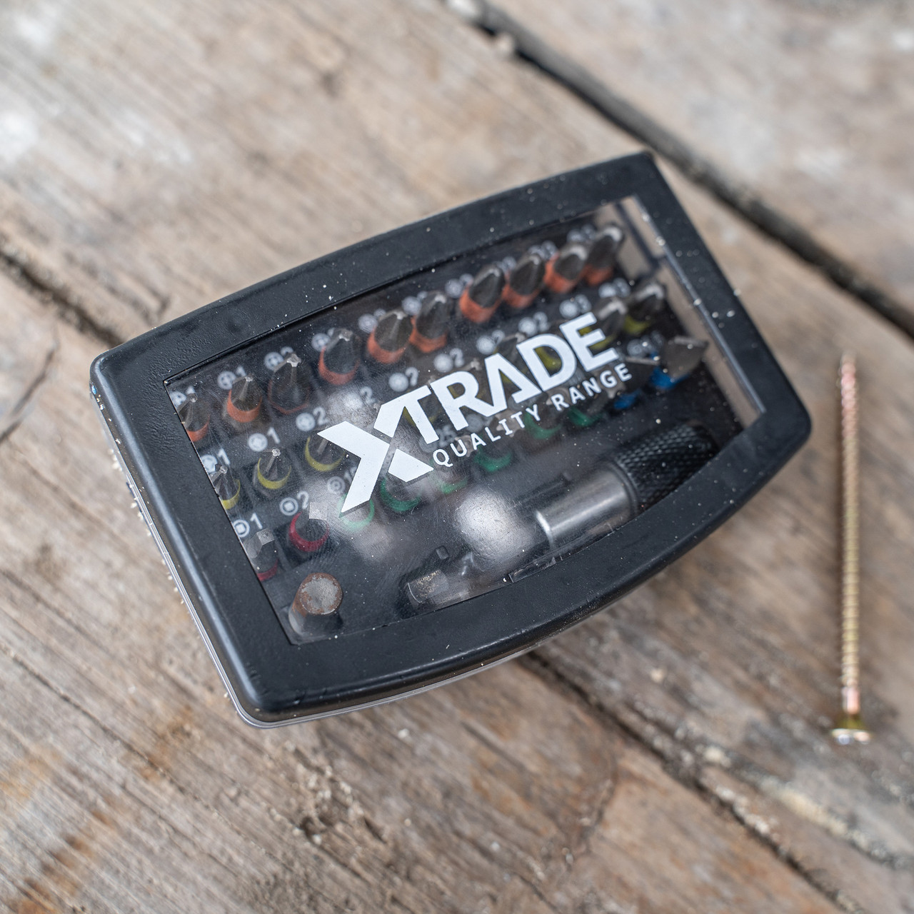 Xtrade X0900016 32 Piece Screwdriver Bit Set with Magnetic Bit Holder