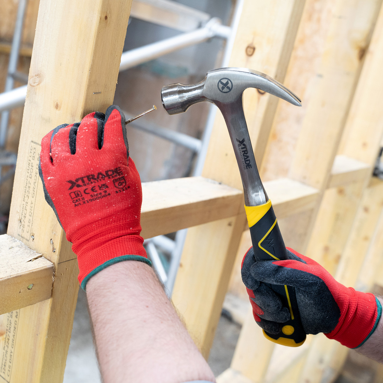 Xtrade X0900116 20oz One-Piece Claw Hammer