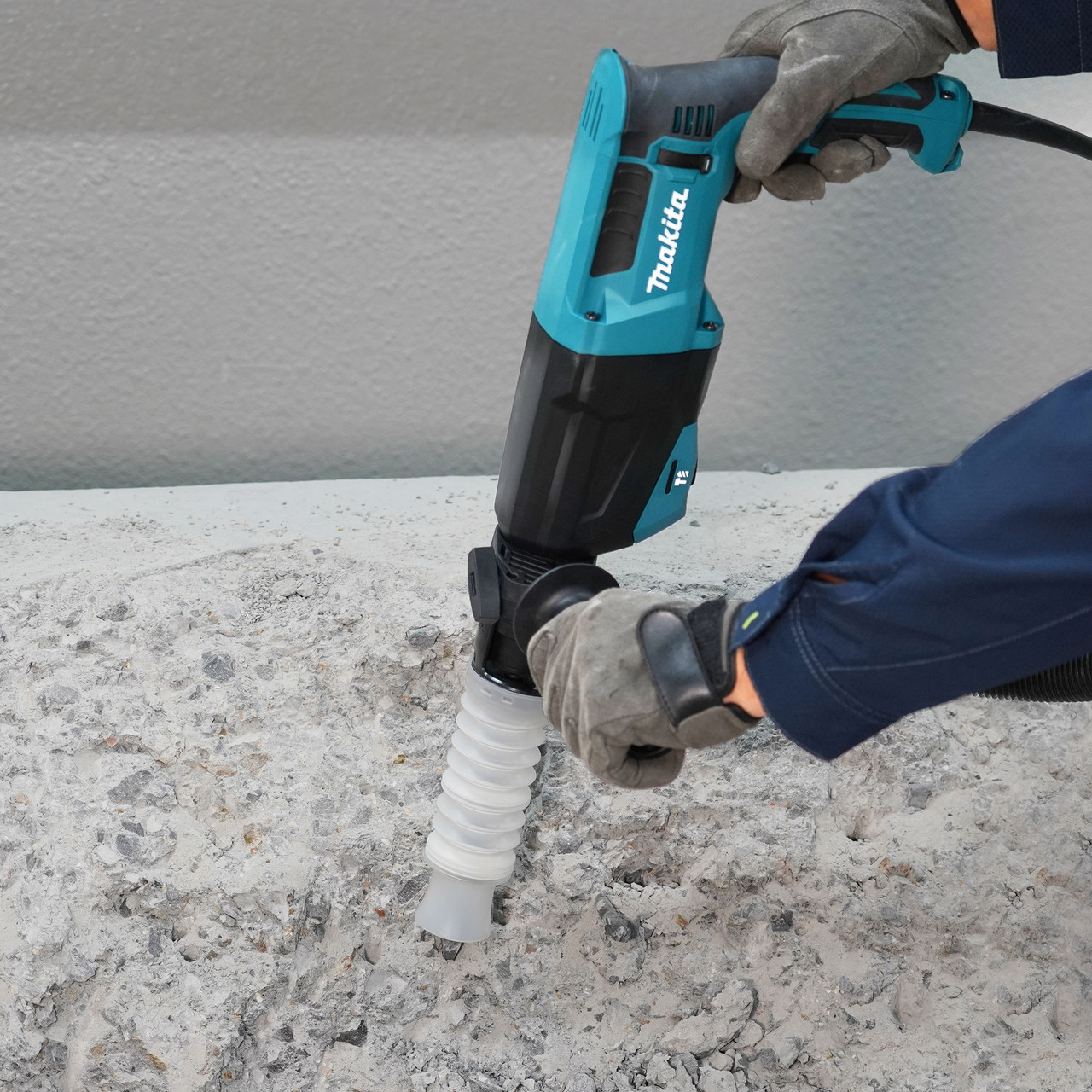 Makita HR2670 800W SDS+ Rotary Hammer 110V